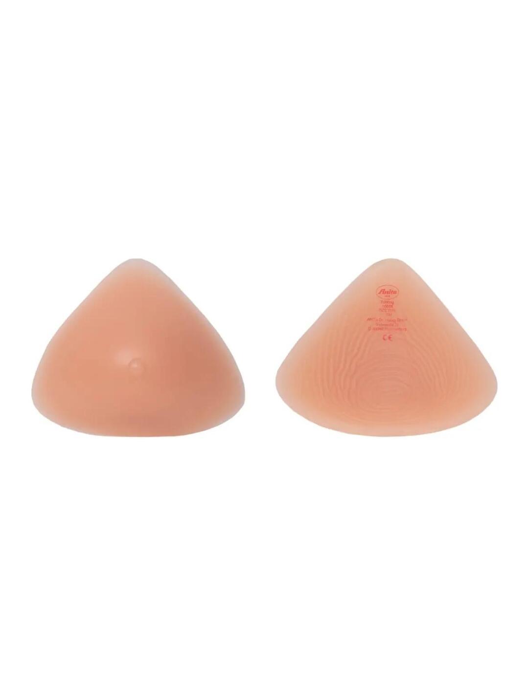 Go for a natural look and feel with this Anita full breast form. The form does have a flat back so it will be more suited for ladies with less tissue. The weight of the prosthesis will give you natural movement and also balance the weight of both breasts. Along with the tapered edges, the form will naturally transition into your skin when you wear it.