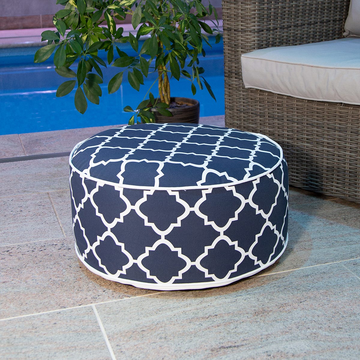 Charles Bentley Indooroutdoor Inflatable Foot Stools Blue