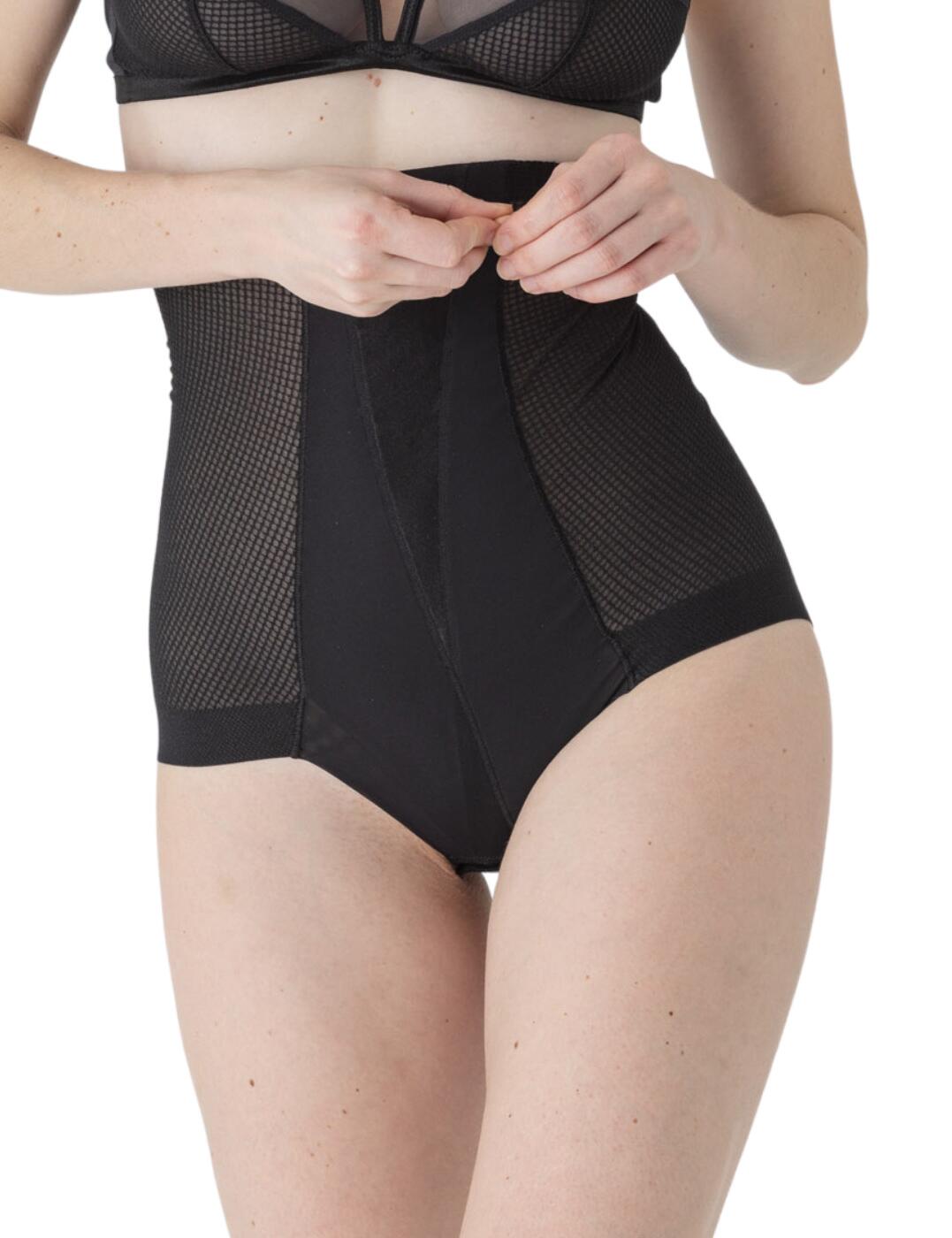 Grant yourself the luxury of not worrying about your figure by allowing these Silhouette extra high-waisted girdle panties from Maison Lejaby to do the job for you. The elastic tulle mixed with micro-jacquard mesh fabric allows for a smooth and comfortable fit. The included detachable shoulder straps help you keep the briefs in place. The waistband is backed by a silicone stripe, giving you the option to wear these briefs even without the shoulder straps.  Shapes mostly the waist and stomach Removable shoulder straps Silicone waistband High-waisted Full rear coverage Lower legs Matching co-ordinates available (also works well with Nuage and Nufit ranges) All materials are OEKO-TEX® certified Care: Hand wash Country of origin: Tunisia Composition: 63% Polyamide &pipe; 33% Elastane &pipe; 4% Cotton  Listed in UK sizes  53491-95906-1242592 19857 Shaping brief