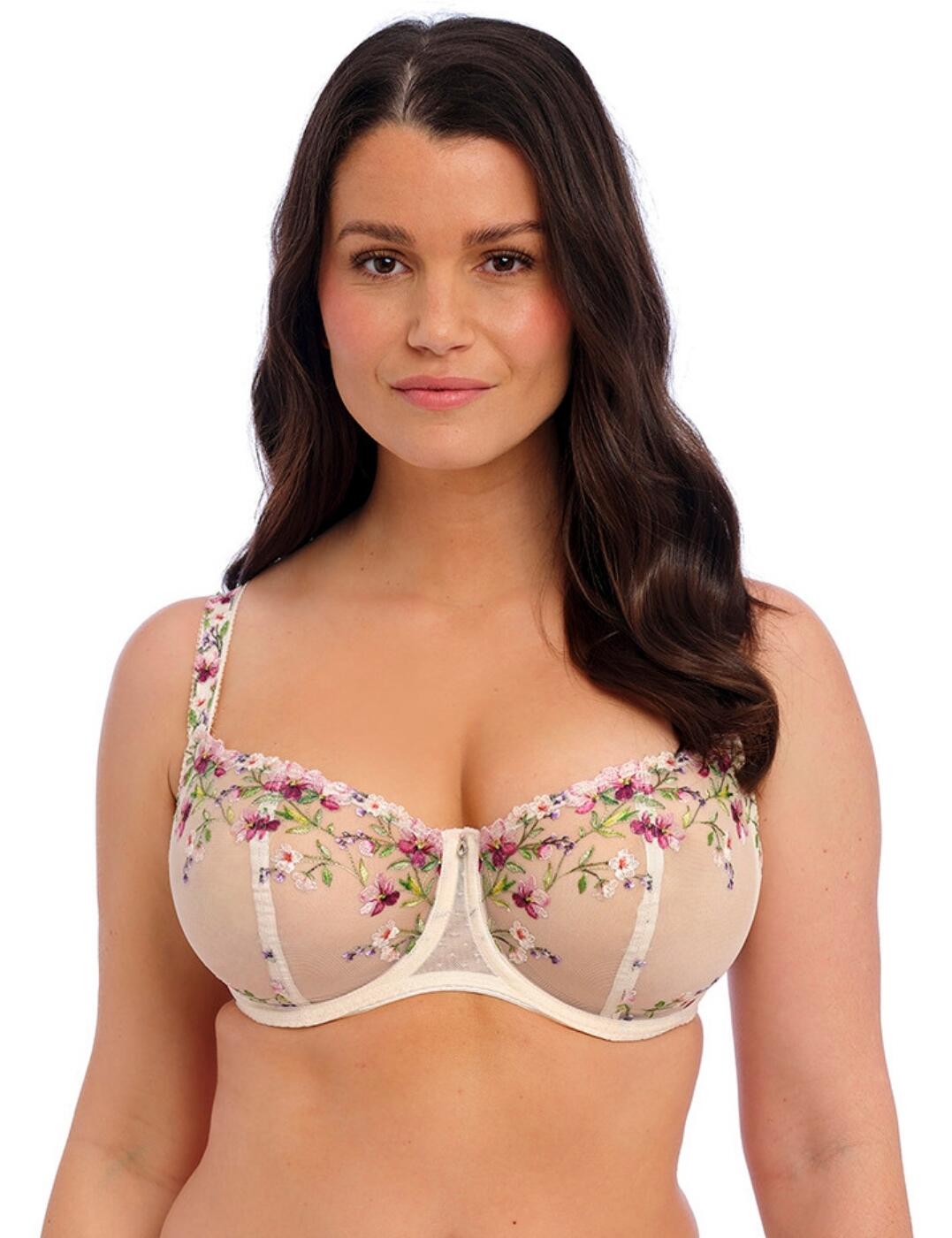 Flatter your feminine side with the Marie balconette bra by Fantasie. Featuring beautiful printed floral embroidery and the much-loved balcony shape, this underwired bra is the perfect addition to any fashion-forward lingerie wardrobe. It offers non-padded cups with vertical seams to accentuate your cleavage and promote natural lift, with an inner side sling and powernet wings for comfort and support. Gorgeous scalloped detail lines the neckline and leads to decorative, fully adjustable straps that guarantee a fit that's just right for you. Finished with a secure hook-and-eye closure at the rear and a chic charm at the centre front, this must-have bra can be worn with other flora-inspired pieces from the Marie collection.