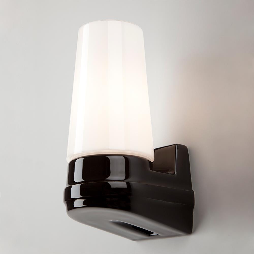 Bernadotte Single Wall Light Black