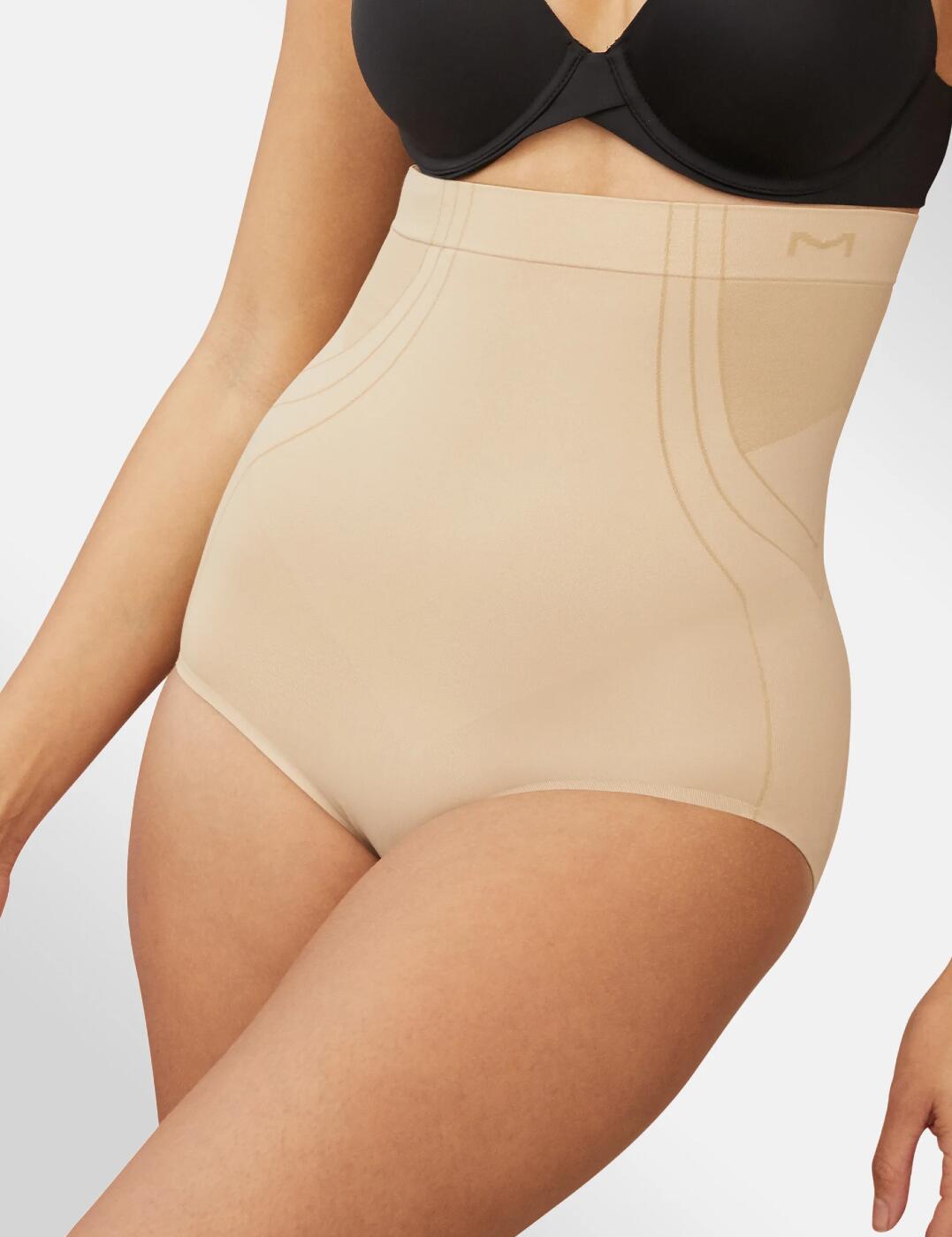 The Maidenform Feel Good Fashion hi-waist brief is perfect for daily wear. The ultra-high waist creates a seamless and smooth silhouette, finishing just under your bra line. Targeted control smoothes your midsection. The comfortable elasticated waistband is designed to move as you move, for an unrestrictive fit. Grips at the back keep the brief in place, so you can go about your day and the brief will stay put. Crafted from cooling fabric so you stay cool no matter where your day takes you. The flat laying hems on the legs create a seamless look under clothing and will not pinch.  Anti-pinch flat laying leg hems Ultra-high waist keeps a seamless silhouette under clothing Comfortable cooling fabric Country of origin: Vietnam Composition: 87% Nylon &pipe; 13% Elastane Listed in UK sizes  53945-96628-1285833 DMS092 Shaping brief