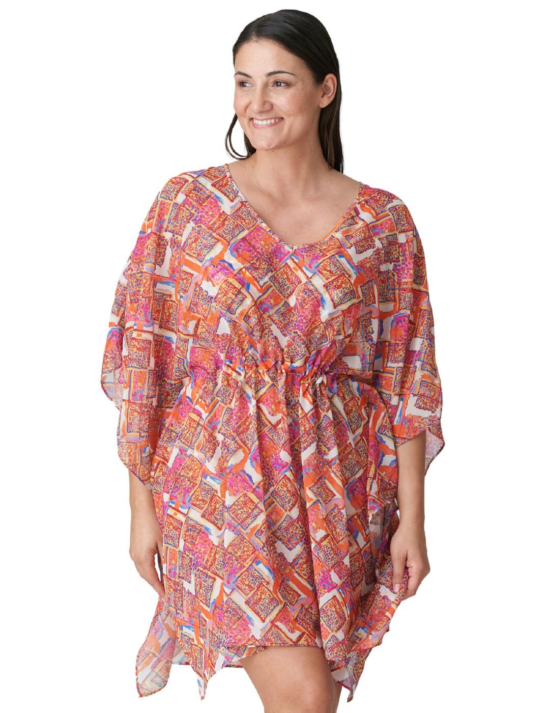 Enjoy comfort and decadent style on your next holiday in this luxurious, airy caftan from Prima Donna's Navalato collection! Gorgeous 70s-inspired print, golden details that glitter in the sun, and a light, flowy design combine to offer you a stunning look perfect for a multitude of occasions! Offering a wonderfully flattering look thanks to the short, wide sleeves, and belt that can be customised as you desire, this is a must-have accessory for your next trip. Wear over matching swimwear from the Navalato range for a truly beautiful look.