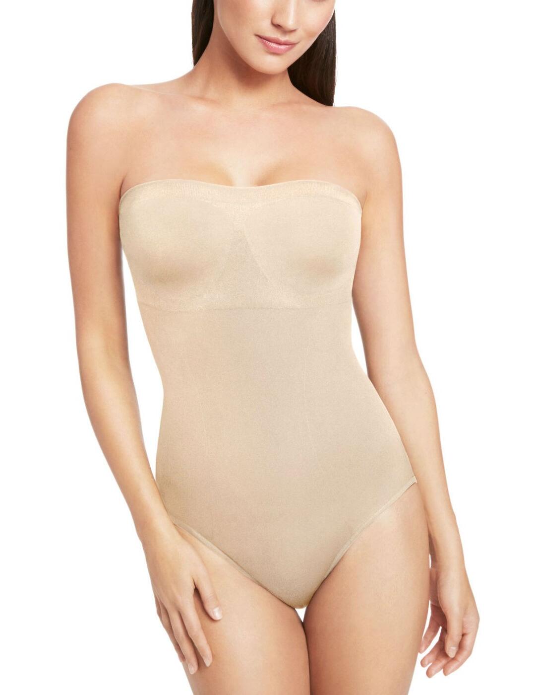 The B-smooth strapless body-briefer is perfect under almost all of your favorite clothing. It works great under trousers, dresses, and tops with challenging necklines.The Seamless one piece bodybriefer is wire free and designed with engineered knitting at bra band and centre for additional support. The Two-ply fabric panel is designed to provide light control of the tummy area. The body comes with a three hook and eye closure at the gusset for convenience. 18319-31007-316404 836375 Body-Briefer