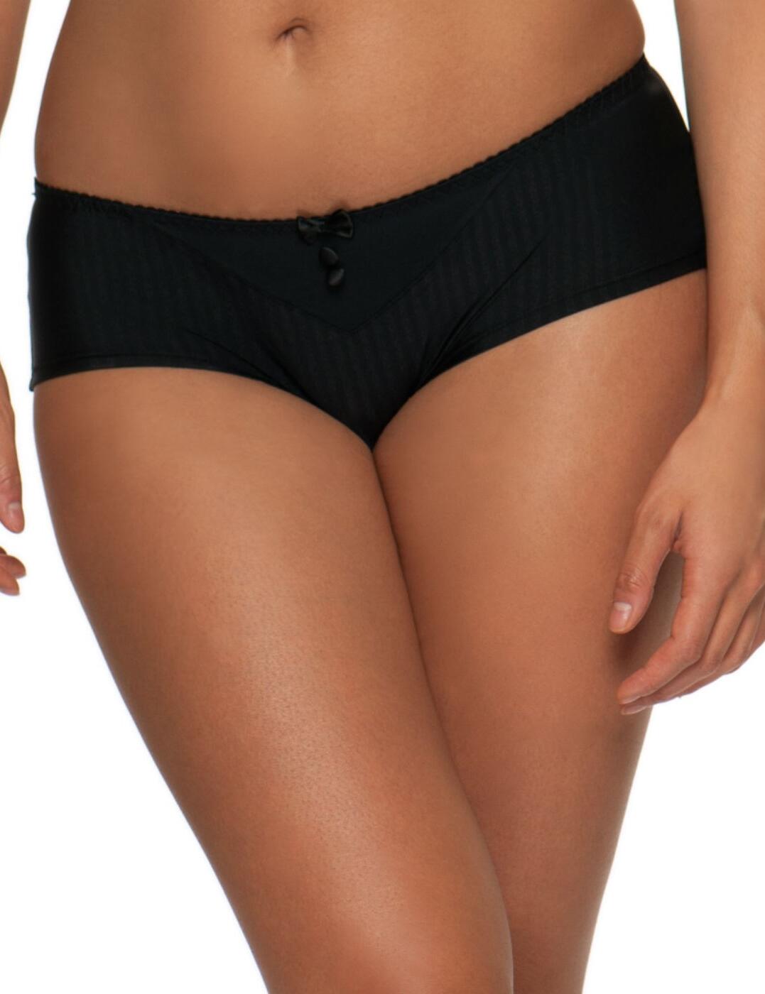 The Curvy Kate Luxe range is made with a smooth fabric so it can be worn and hidden under any outfit and is designed with a two tone pinstripe. The short offers excellent rear coverage and a comfortable fit.  3203-33050-375509 CK2603 Short