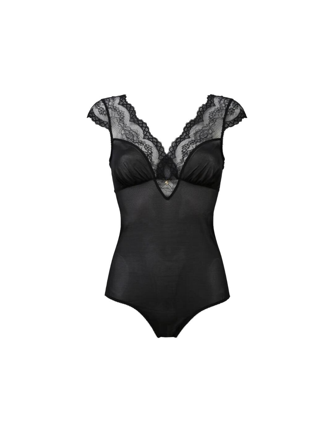 Ooze glamour and seduction in the Gossard Superboost lace body. The sensual range introduces a soft body that can be worn with our without a bra.  Part of the Gossard Superboost range Non Wired soft body Plunge lace design Gorgeous fine lace detail Stretch fit for comfort Listed in UK sizes  24367-48704-579961 7729 Soft Body