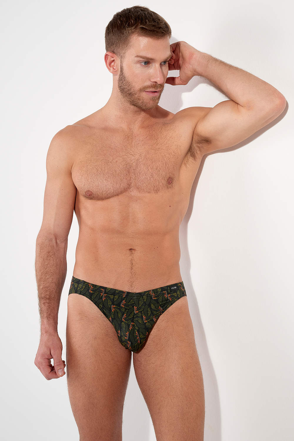 HOM Vizzavona Comfort Micro Brief men’s underwear slip – lined pouch. Shop low rise male bikinis in natural breathable fabric in a muted leaf print