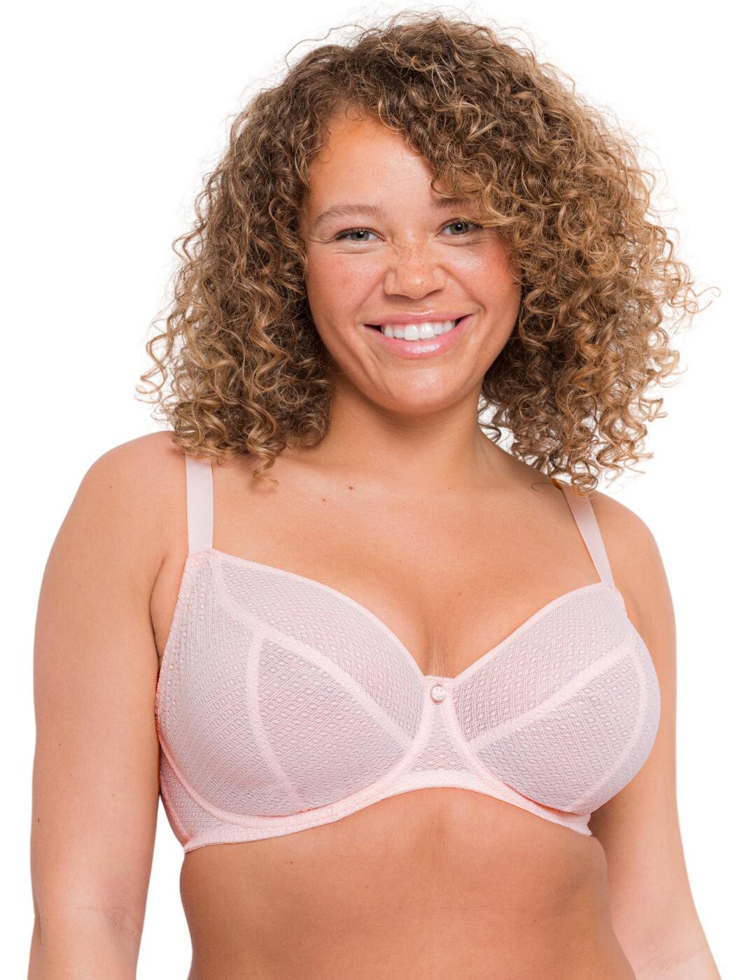 The Happy Boobs range from Curvy Kate offers you this stunning balcony bra of dreams. A low-coverage balcony neckline supports the bust, highlighted thanks to the underwiring. No padding in the cups allows for a natural feeling fit. The cups also offer added support with supportive denier wing mesh. All over geometric print lace adds an extra fun print to the bra. Fully adjustable straps combined with a soft hook and eye closure allow for flawless personalisation of fit. Made from recycled materials this bra is good for the planet as well as you.